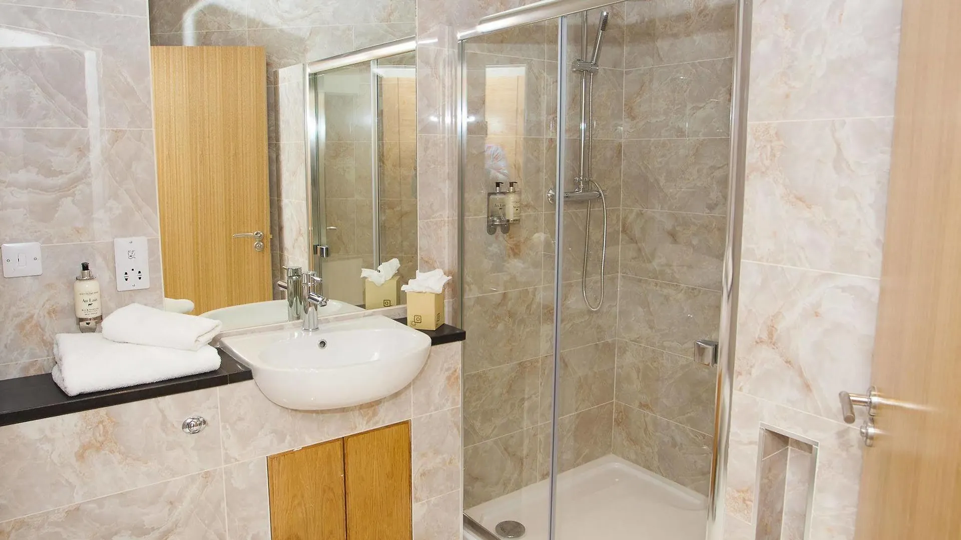 Appartamento Royal Athenaeum Suites Aberdeen