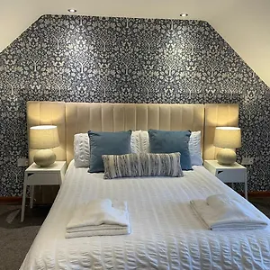 3* Hotel The Square